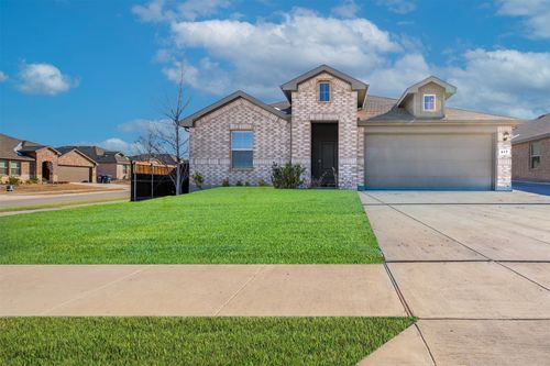 417 Destin Dr, Fort Worth, TX, 76131-4252 | Card Image