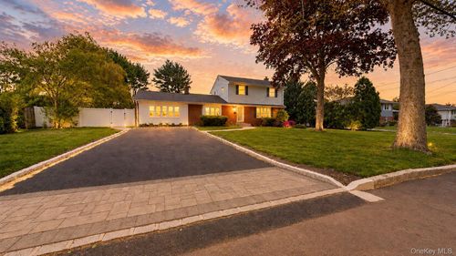 30 Sarina Dr, Commack, NY, 11725-1815 | Card Image