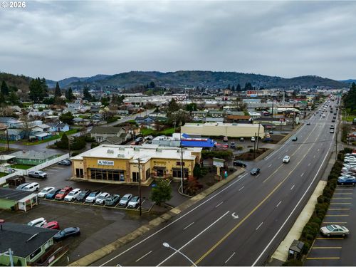 940 Nw Garden Valley Blvd, Roseburg, OR, 97471-2098 | Card Image