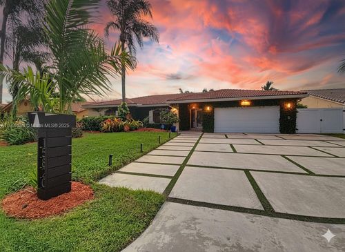 0-15820 Sedgewyck Cir N, Davie, FL, 33331-3443 | Card Image