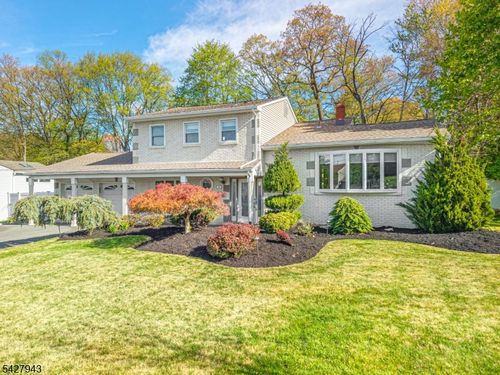 19 Harwood Pl, Wayne, NJ, 07470-2618 | Card Image