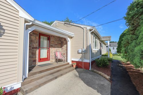 64 N Main St, Salem, NH, 03079-2434 | Card Image
