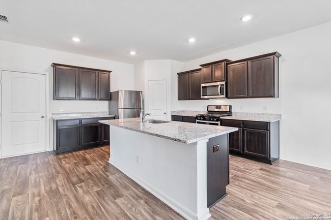 3146 Jackson Smt, House other with 4 bedrooms, 3 bathrooms and null parking in Converse TX | Image 7