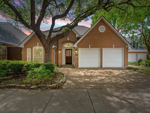 3810 Azure Ln, Addison, TX, 75001-7901 | Card Image