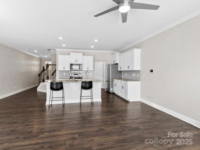 Living Room | Image 7