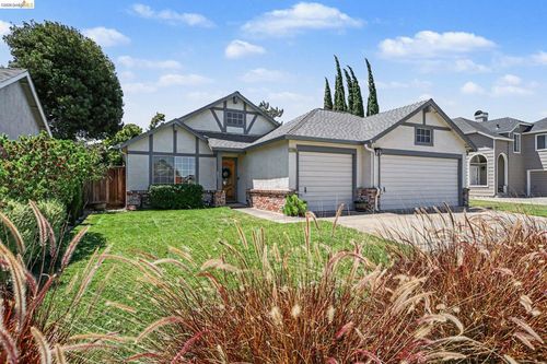 1749 Domaine Way, Oakley, CA, 94561-3026 | Card Image
