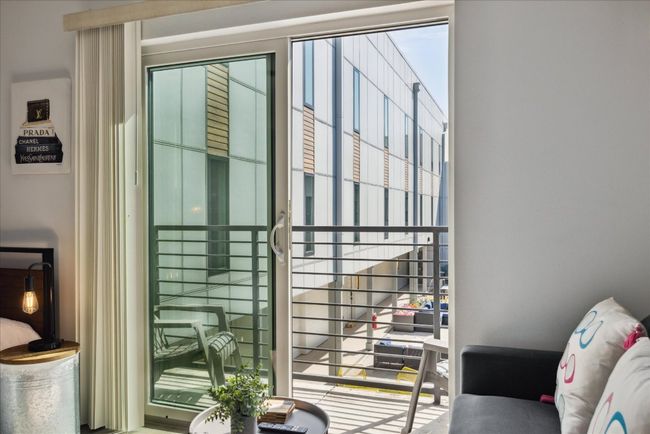 Balcony | Image 7