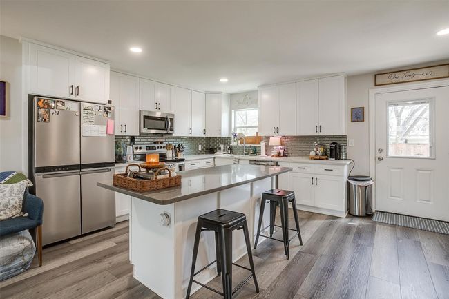 3212 San Marcus Ave, House other with 4 bedrooms, 2 bathrooms and null parking in Dallas TX | Image 8