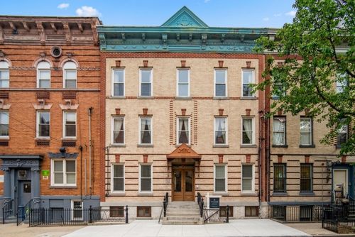 2-232 Van Horne St, Jersey City, NJ, 07304-3747 | Card Image