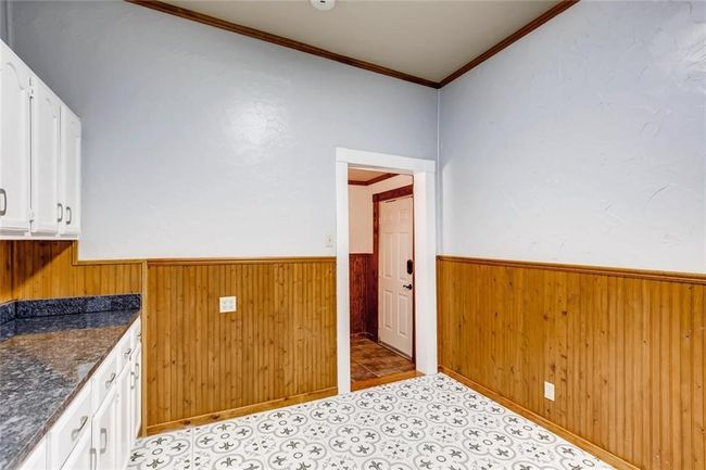616 W 7 Th St, House other with 3 bedrooms, 2 bathrooms and 2 parking in Taylor TX | Image 11