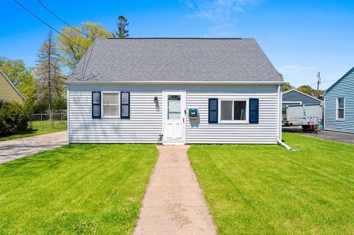 1906 Columbia Avenue, OSHKOSH, WI, 54901 | Card Image