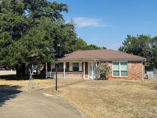 912 Woodview Dr, Granbury, TX, 76048-5888 | Card Image