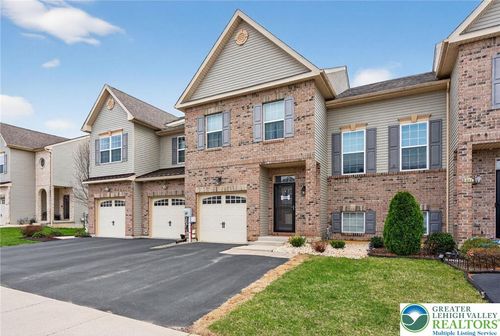 4487 Elmwood Dr, Nazareth, PA, 18064-8689 | Card Image