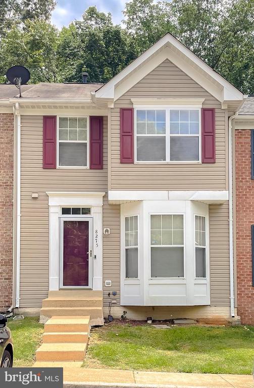 Knighthood Pl, White Plains, MD 20695
