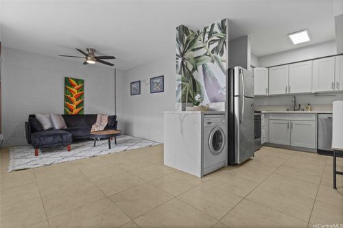 201-929 Ahana St, Honolulu, HI, 96814-2411 | Card Image