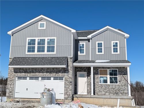 121 Victoria Dr, Coraopolis, PA, 15108-9091 | Card Image