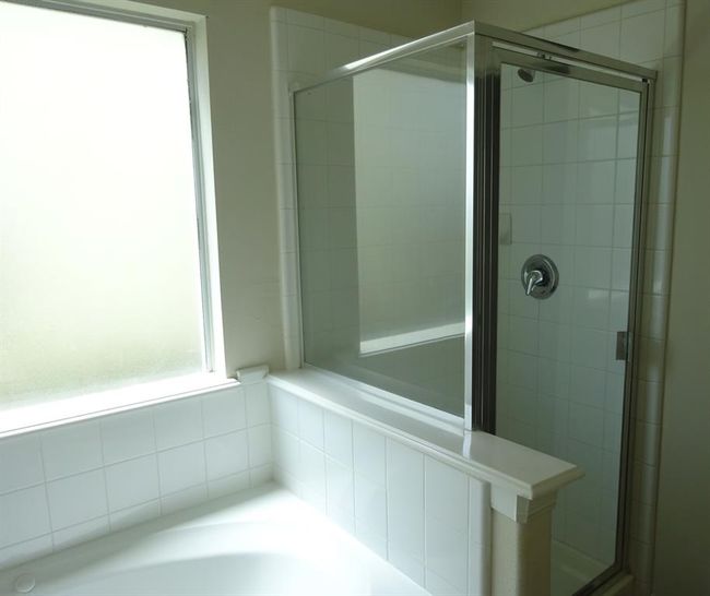21606 Haylee Way, House other with 3 bedrooms, 3 bathrooms and 2 parking in Humble TX | Image 11