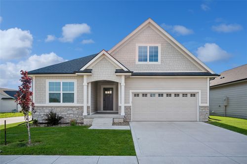313 Ne Meadow Ln, Ankeny, IA, 50021-9244 | Card Image