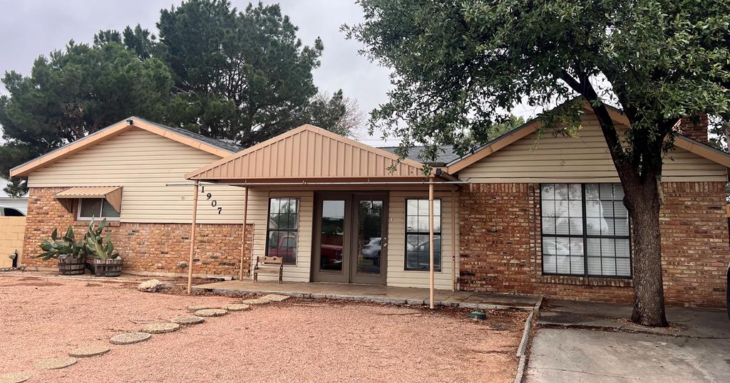 Mcdonald St, Midland, TX 79707