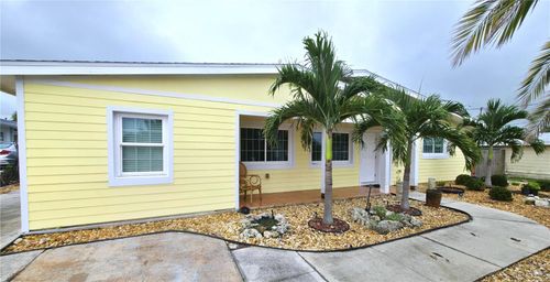 500 Hazelwood Rd, Venice, FL, 34293-1704 | Card Image