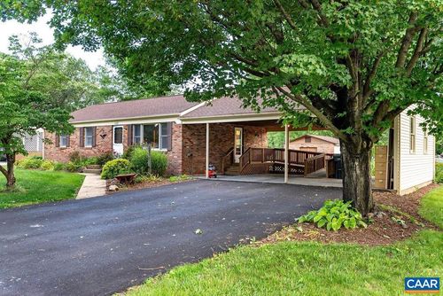 109 S Sandstone Ln, Bridgewater, VA, 22812-1210 | Card Image