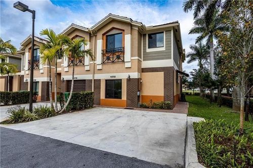 4772 E Station Sq, Davie, FL, 33314-3911 | Card Image