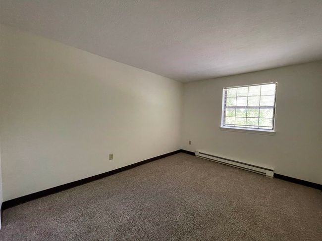 APT-34 - 11 Railroad Ave, Condo with 2 bedrooms, 1 bathrooms and null parking in Derry NH | Image 29