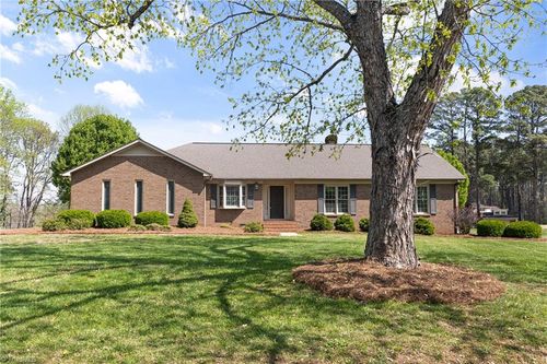 316 Siouan Dr, Lexington, NC, 27295-8571 | Card Image