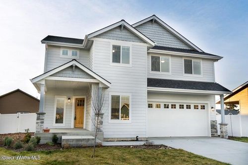 2824 N Neptune St, Post Falls, ID, 83854-3911 | Card Image