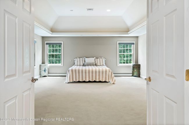 17 Raintree Ct, House other with 5 bedrooms, 5 bathrooms and null parking in Holmdel NJ | Image 28