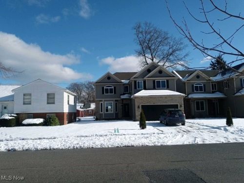 487 Parkside Dr, Bay Village, OH, 44140-2549 | Card Image