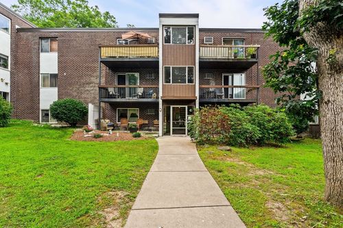 apt-c4-599 Old West Central St, Franklin, MA, 02038-2941 | Card Image