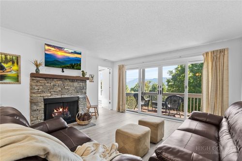 e-7-161 Skyleaf Dr, Sugar Mountain, NC, 28604 | Card Image