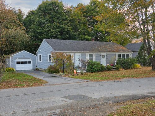 10 Mosman Street, Searsport, ME, 04974 | Card Image