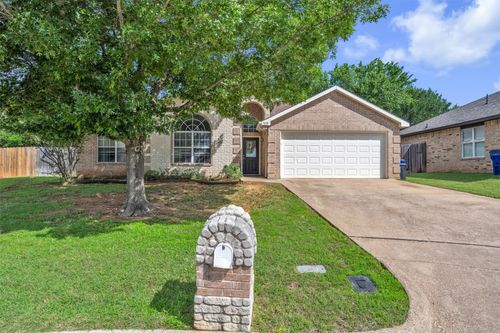 1618 Fern Dr, Mansfield, TX, 76063-6274 | Card Image