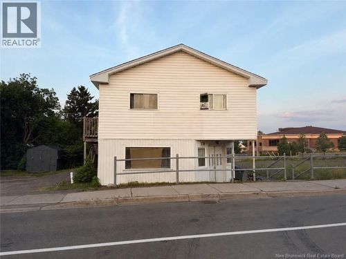 374 Acadie Ave, Dieppe, NB, E1A1H1 | Card Image