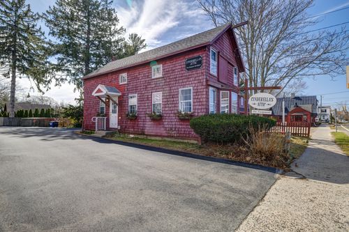 1058 Boston Post Rd, Guilford, CT, 06437-2609 | Card Image