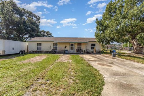 230 Grove St, Umatilla, FL, 32784-9540 | Card Image