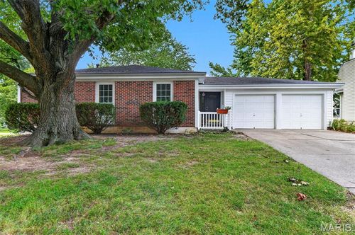 1319 Brandywine Ln, Saint Peters, MO, 63376-6510 | Card Image
