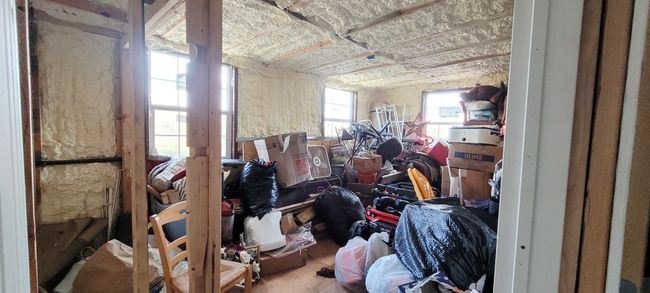 Guest apartment, a more full view of the first bedroom - so huge! | Image 19