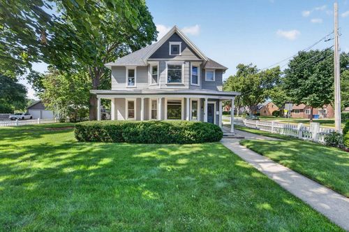 7404 University Avenue, Middleton, WI, 53562 | Card Image