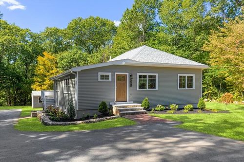 301 Pine St, Norwell, MA, 02061-2610 | Card Image