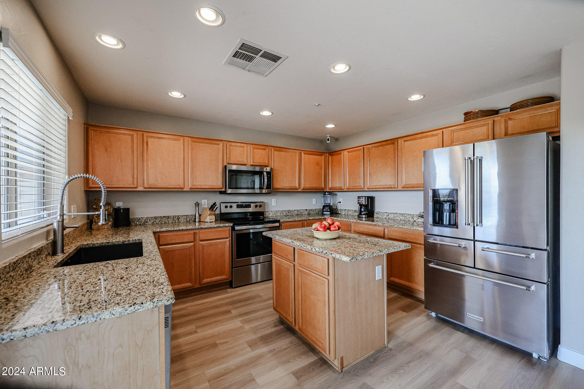 12815 W Milton Drive, For Sale in Peoria Zoocasa