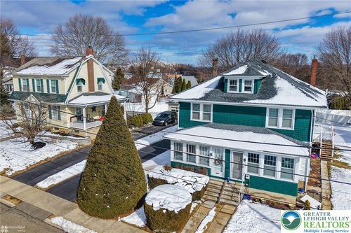 141 S Liberty St, Nazareth, PA, 18064-2311 | Card Image