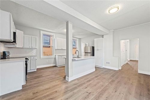 512 Ottawa St, Leavenworth, KS, 66048-1944 | Card Image