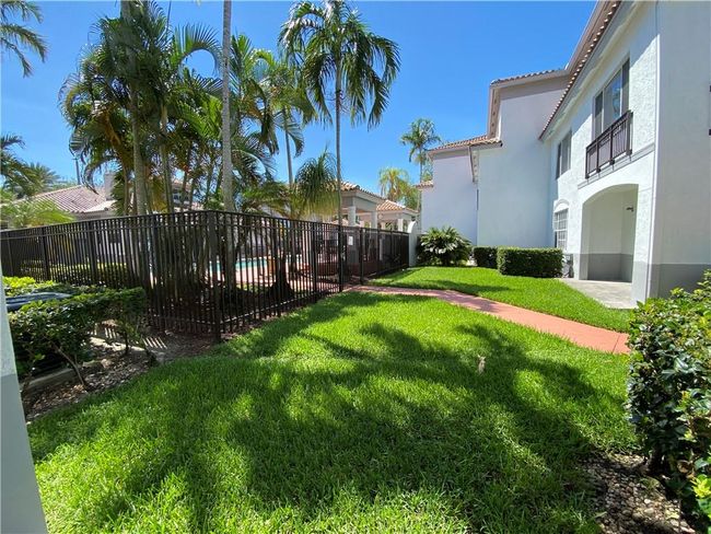 APT-1711 - 735 Sw 148 Th Ave, Condo with 2 bedrooms, 1 bathrooms and null parking in Davie FL | Image 27