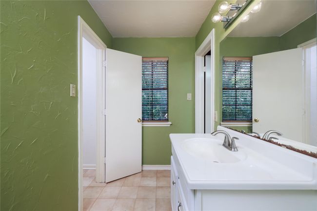 24046 Spring Briar Ln, House other with 4 bedrooms, 3 bathrooms and 2 parking in Spring TX | Image 15