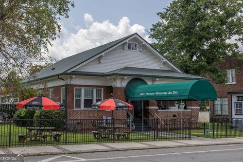 32 Toccoa Ave, Mc Caysville, GA, 30555-2920 | Card Image