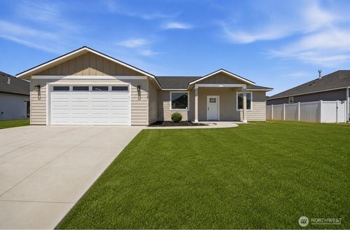 909 6th Ave Ne, Ephrata, WA, 98823-2310 | Card Image
