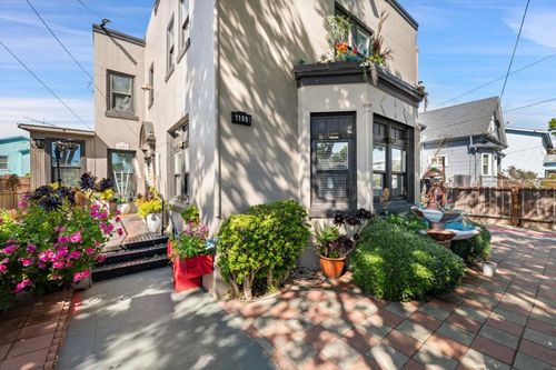 1109 Roosevelt Ave, Richmond, CA, 94801-2761 | Card Image